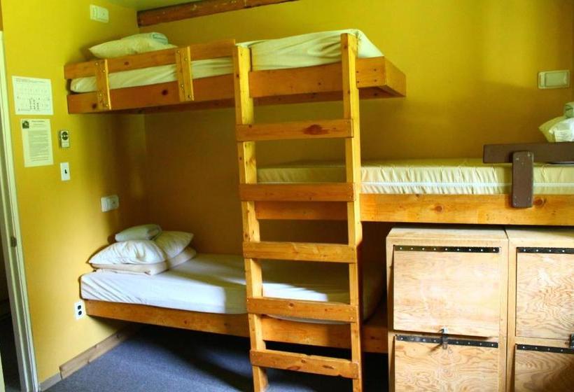 Hi Nordegg   Hostel