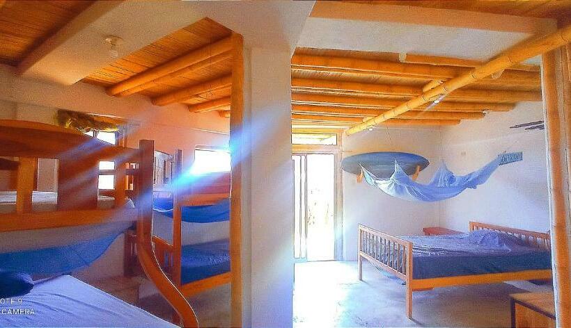 هاستل Hostal Puerto Engabao El Surf Shelter