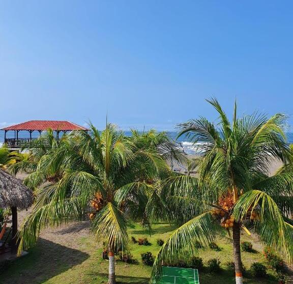 هاستل Surfing Turtle Lodge