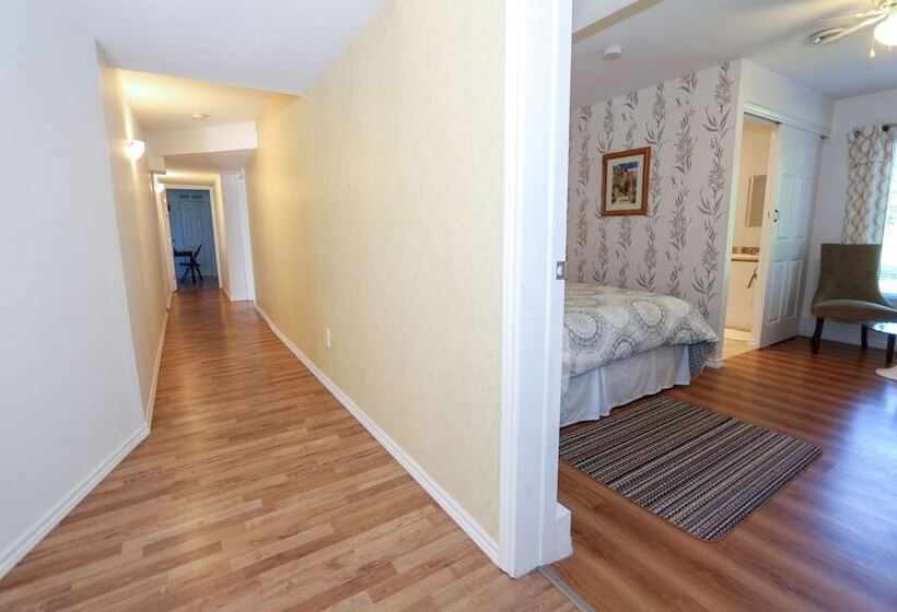 مبيت وإفطار Cedar Drive Inn