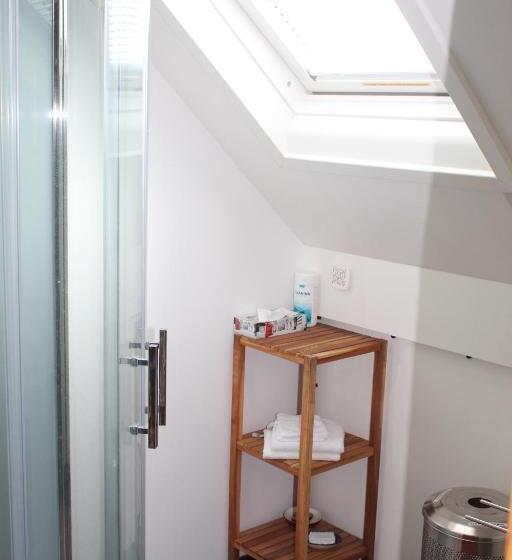 צימר Hof Van Lutten