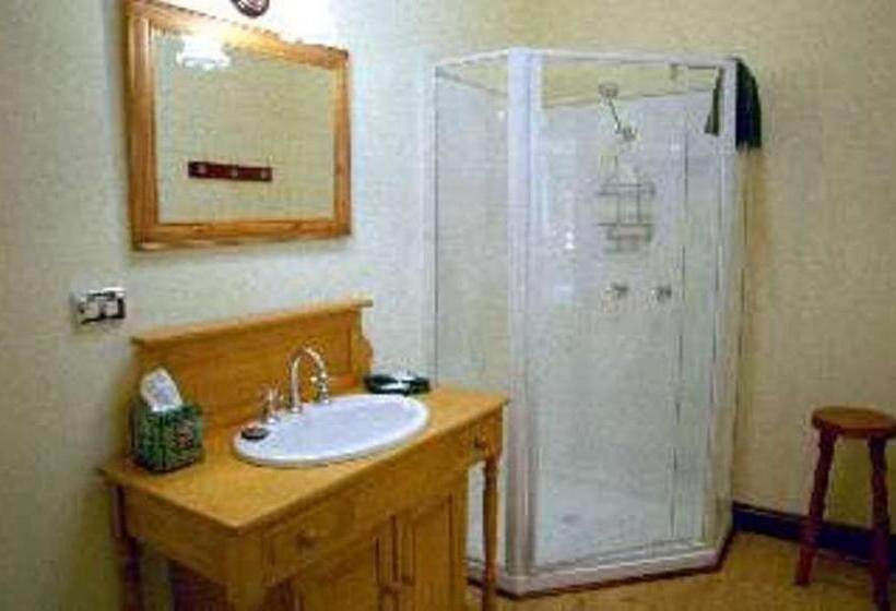Butterfly Farm Bed And Breakfast Nirranda