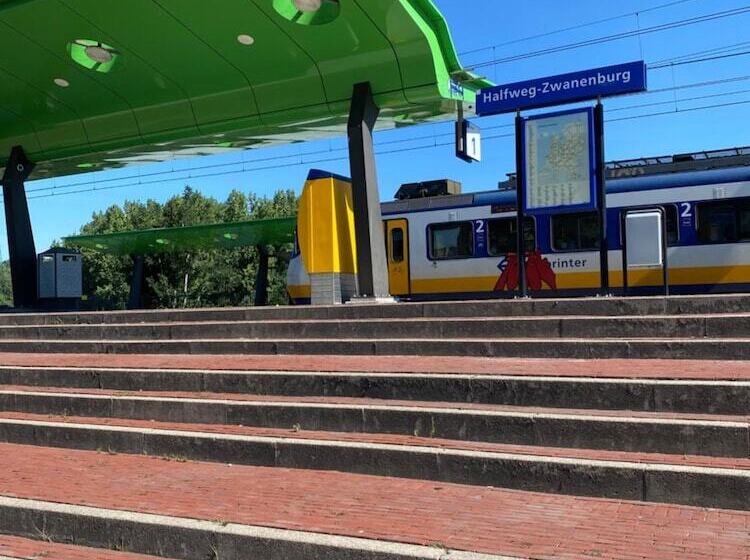 בית מלון כפרי De Keizerskroon Amsterdam Schiphol Halfweg