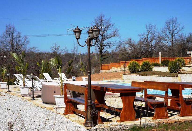 فندق Family Complex Krisbo