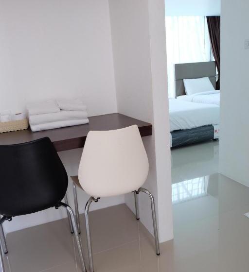 בית מלון כפרי Me2 Singhamuntra Resort Kamphaengsaen