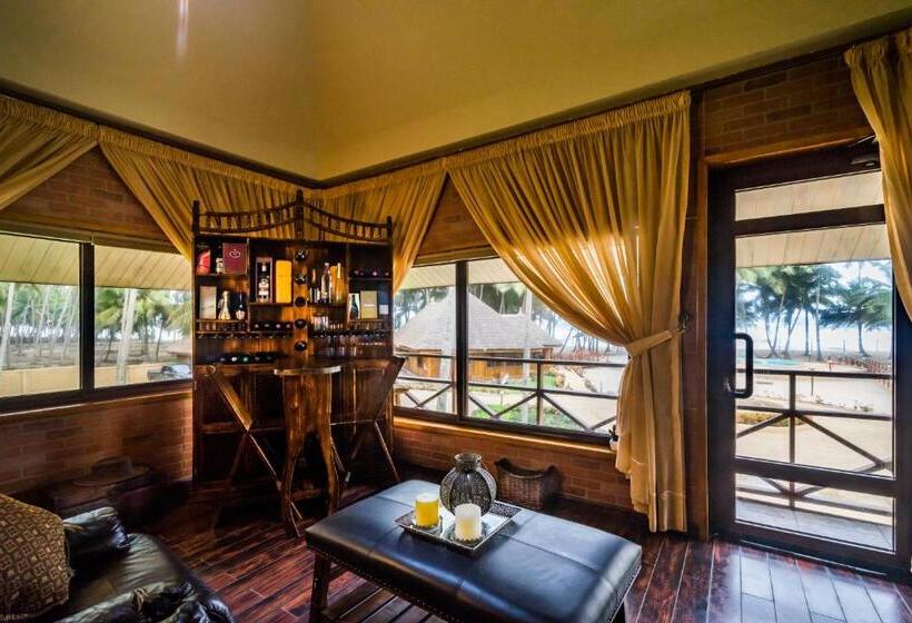 Maaha Beach Resort