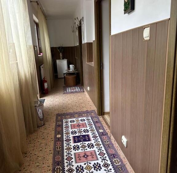 پانسیون Casa Cu Flori Corbu