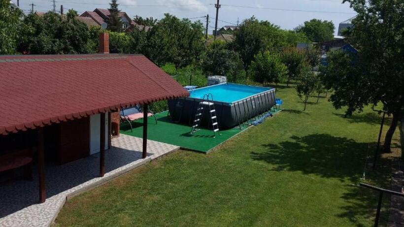 פנסיון Casa Laricris