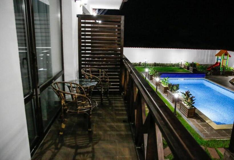 بنسيون Einstein House & Spa