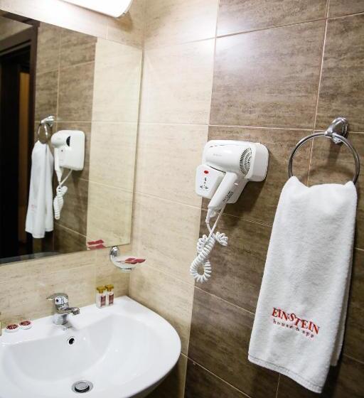 بنسيون Einstein House & Spa
