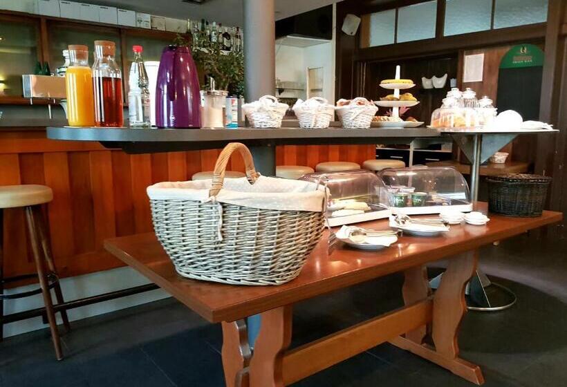 ペンション Gasthaus Zum Ochsen