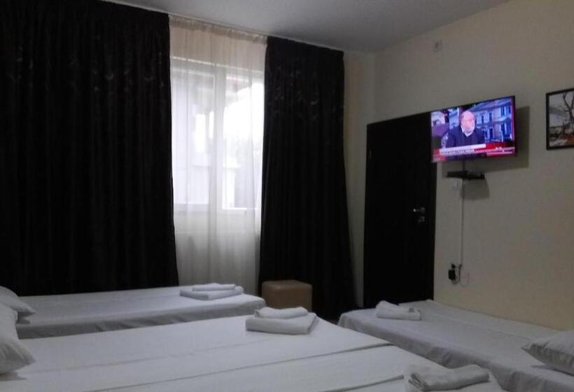 펜션 Guest Rooms Simona