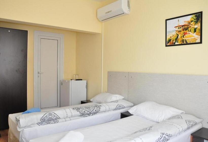 펜션 Guest Rooms Simona