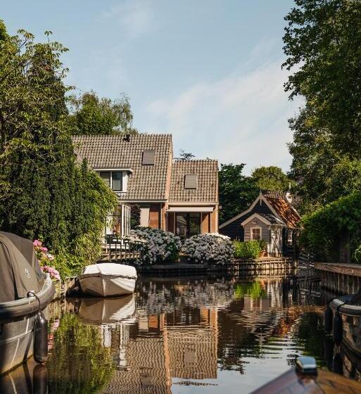 پانسیون Inn On The Lake