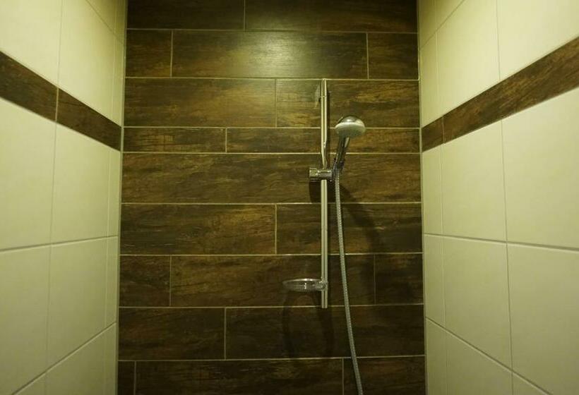 Пансион L&l Skaters Home