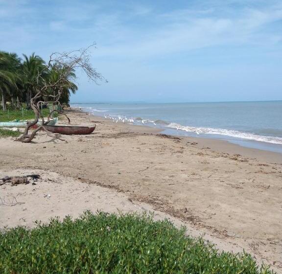 پانسیون Playa Kai Glamping
