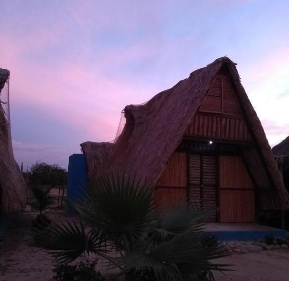 پانسیون Playa Kai Glamping
