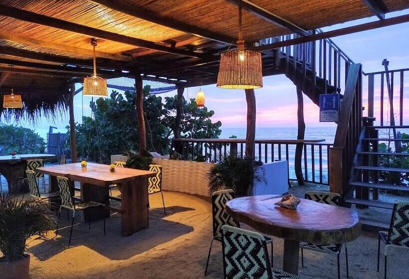 پانسیون Playa Kai Glamping