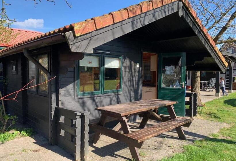 ペンション The Bee   Trekkershuts & Apartment