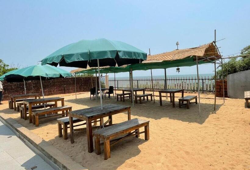 אתר נופש Kay's By The Sea