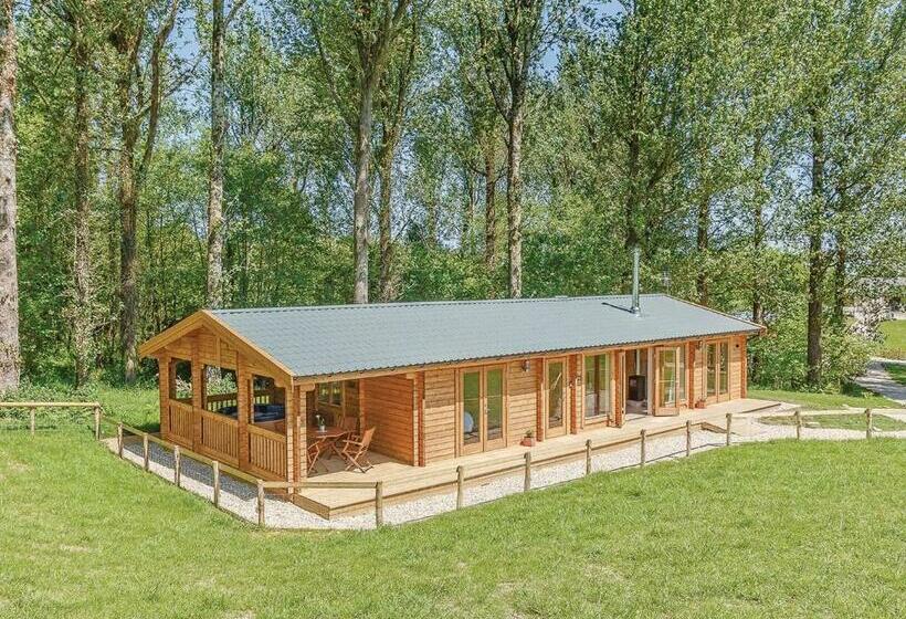 אתר נופש Peckmoor Farm Lodges