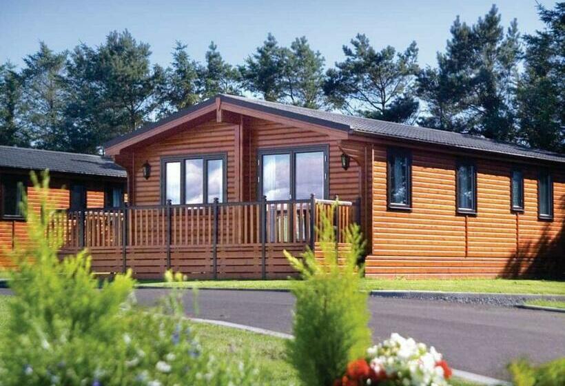 منتجع Whitecairn Holiday Park