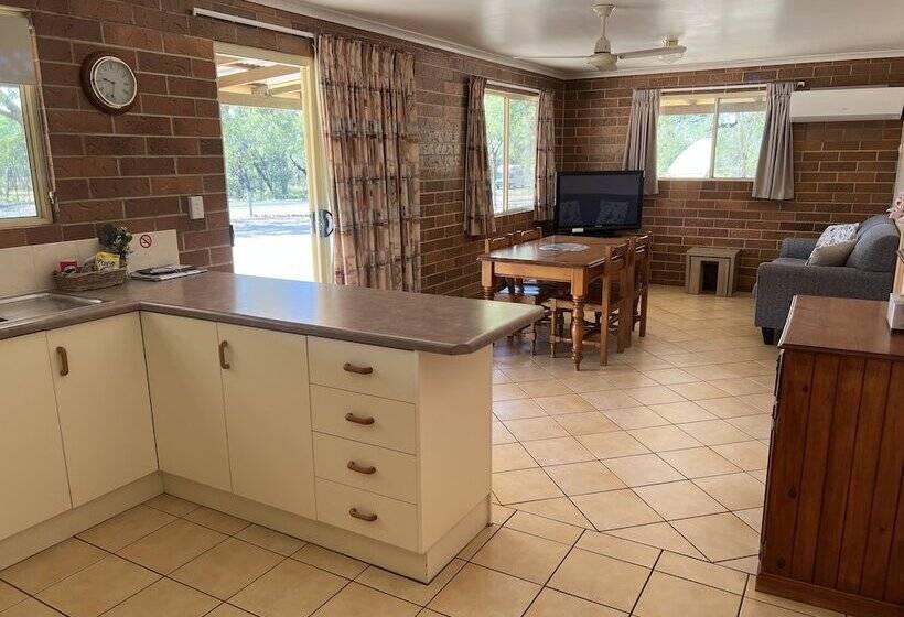 Rubyvale Motel & Holiday Units   An Adults Only Getaway