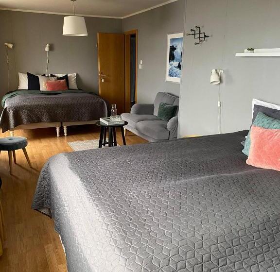 تختخواب و صبحانه Guesthouse Stekkaból