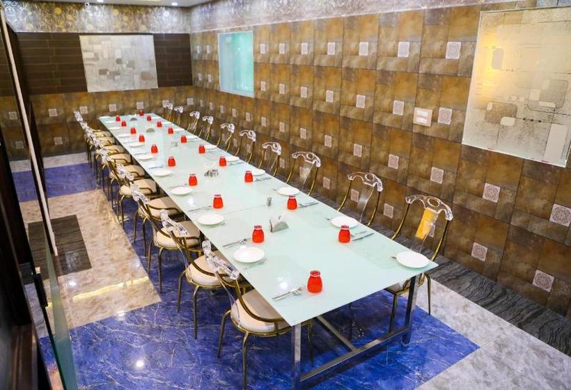 호텔 Kalpana Residency