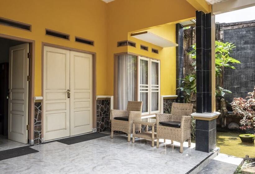 هتل Oyo 3115 Branti Raya Residence