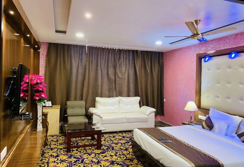 בית מלון כפרי Vishnu Empire