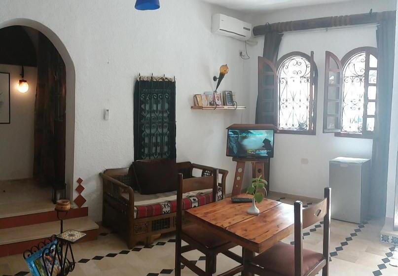 بنسيون L'artisan