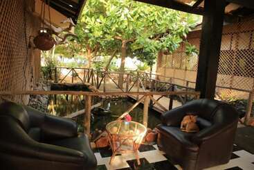 Aqua Hotel Fernando S Bar