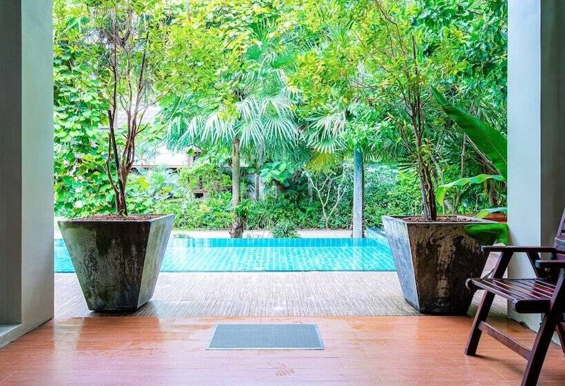 בית מלון כפרי Baan Klang Aow Beach Resort