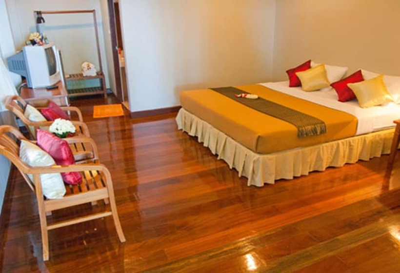 בית מלון כפרי Baan Klang Aow Beach Resort