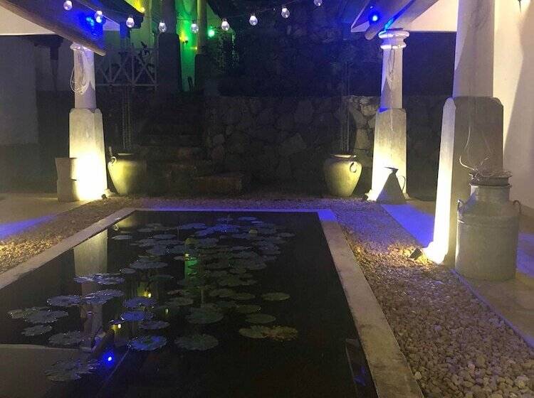 ホテル Jansens Bungalow Sinharaja