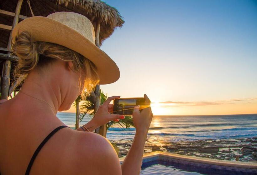 هتل Miramar Surfcamp