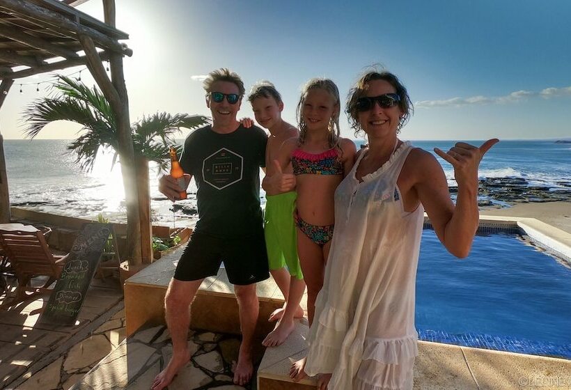 هتل Miramar Surfcamp