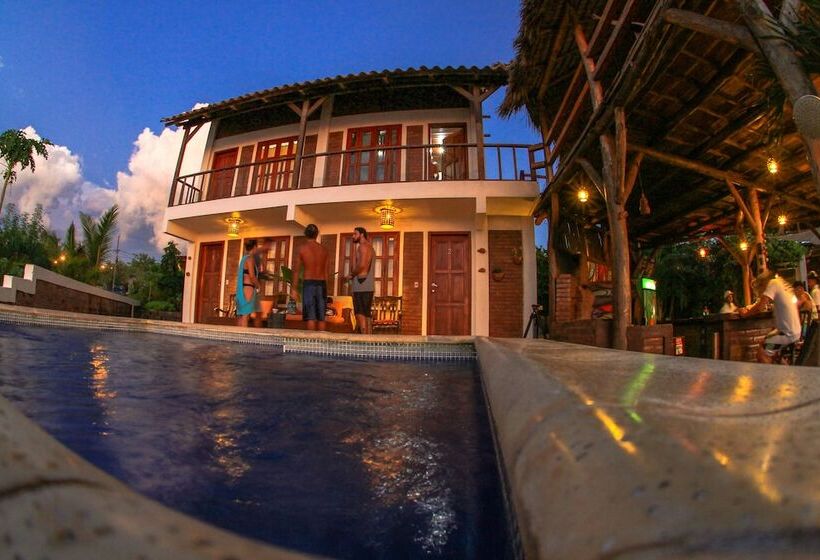هتل Miramar Surfcamp