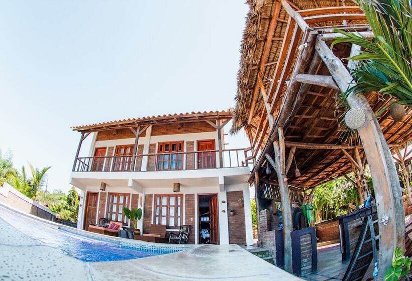 هتل Miramar Surfcamp