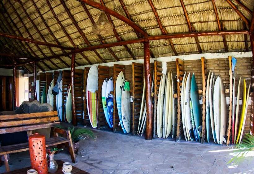 هتل Miramar Surfcamp