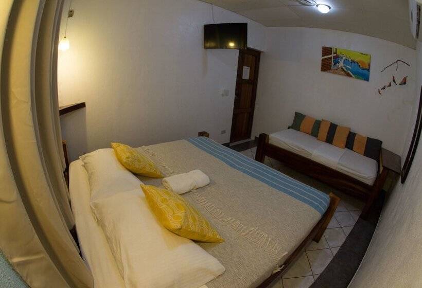هتل Miramar Surfcamp