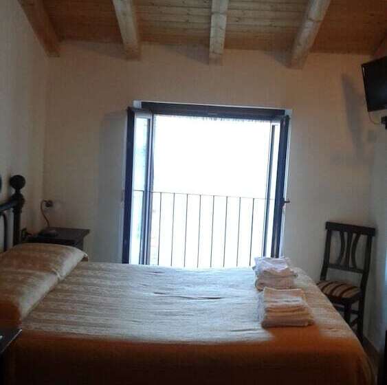 هتل روستایی Agriturismo Le Acacie