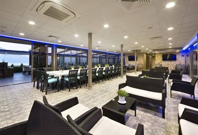בית מלון כפרי Sanli Beach Resort