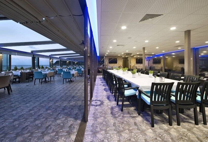 בית מלון כפרי Sanli Beach Resort