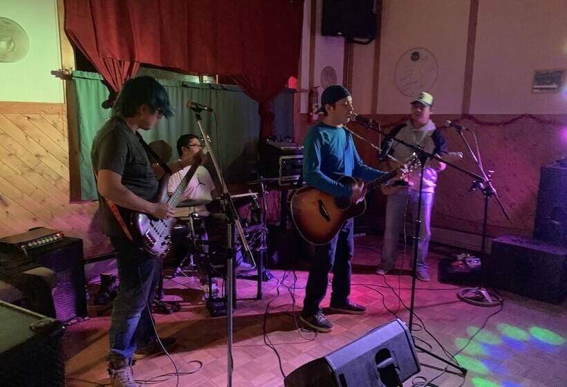 هتل Sheridan Lawrence Inn