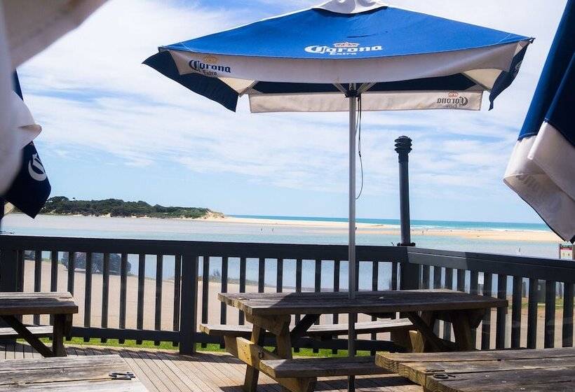 호텔 The Waterwheel Beach Cabins   Caravan Park