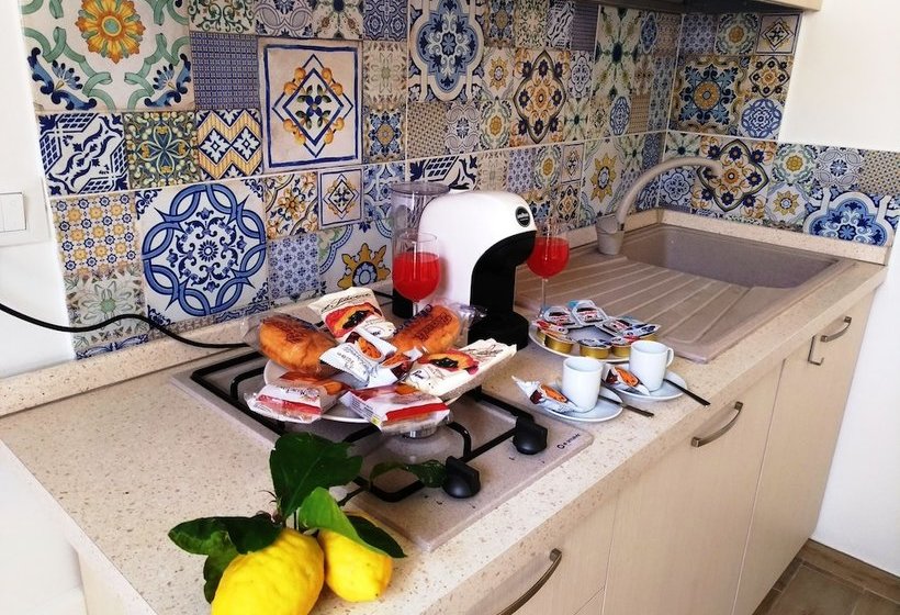 ペンション Lemons & Sun Apartment