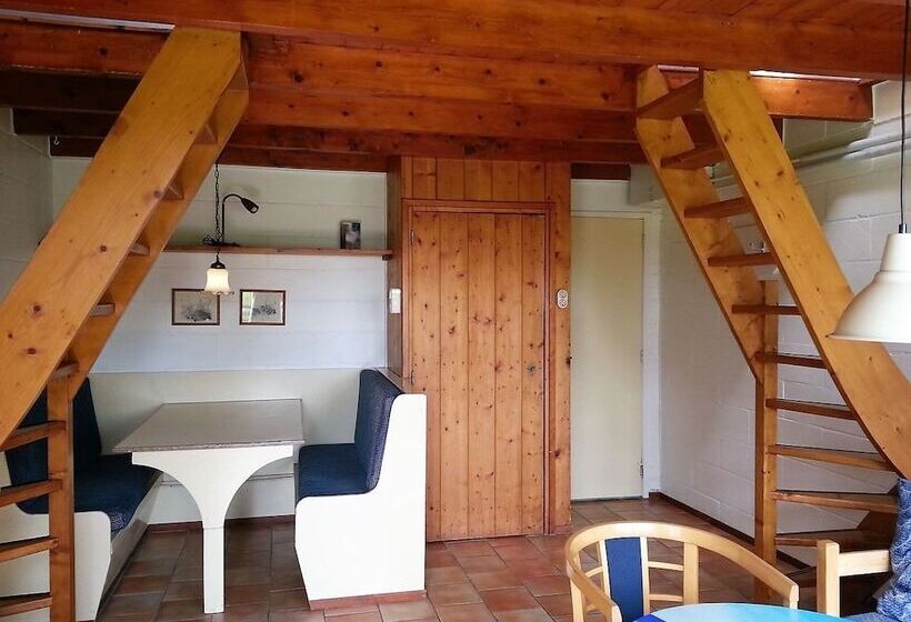 渡假胜地  Recreatiebedrijf De Koevoet