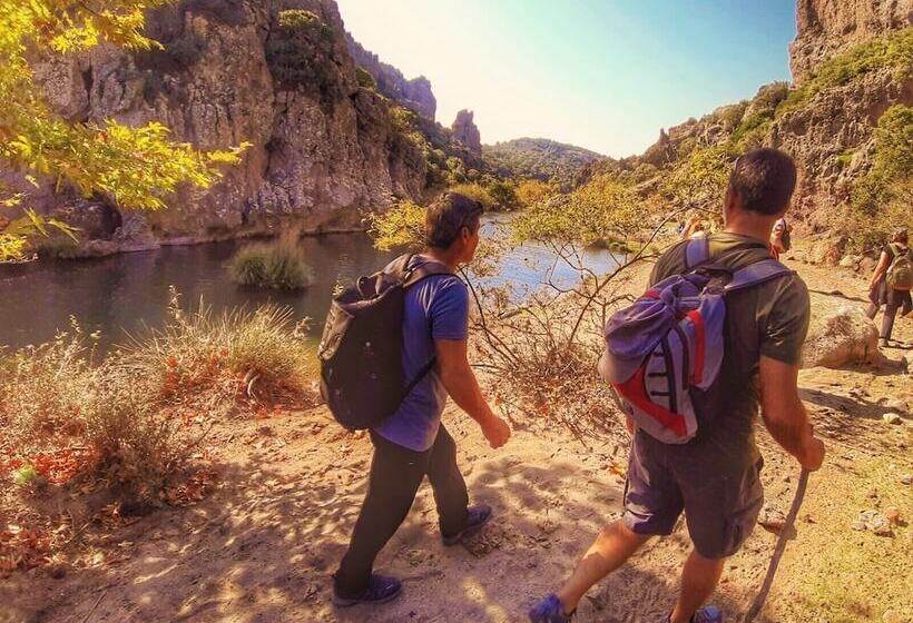 בית מלון כפרי Alterna Koy Evi